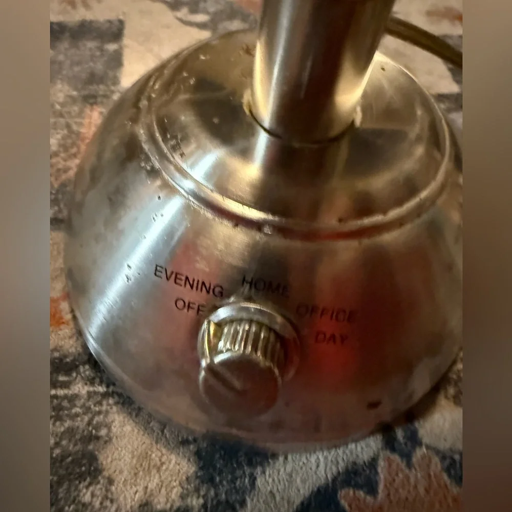 Silver Vanity Mirror with light with plug